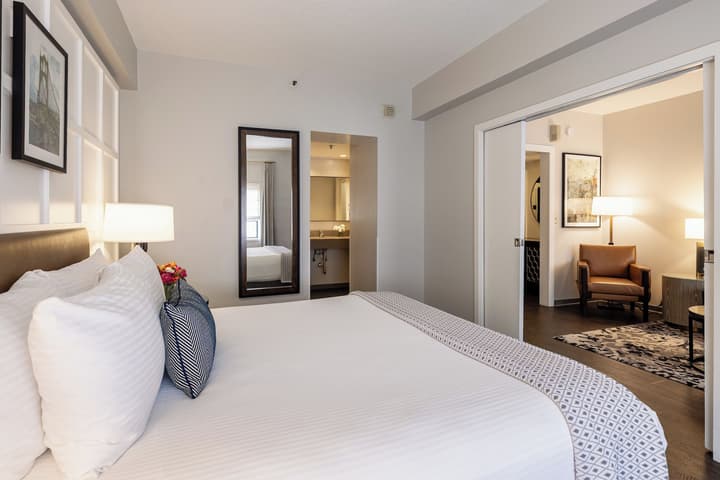 Heathman Hotel
