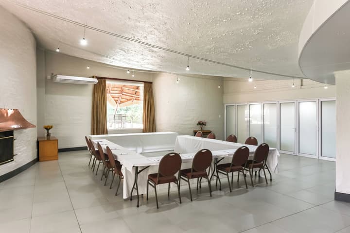 Protea Hotel by Marriott Oudtshoorn Riempie Estate