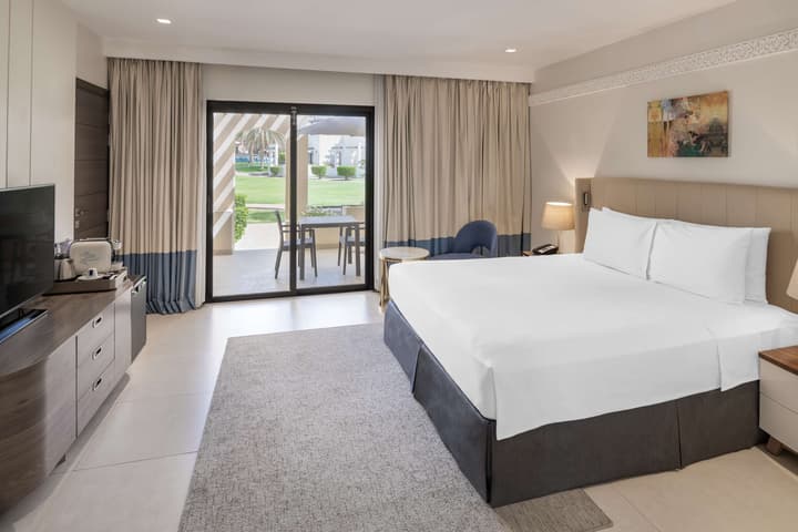 Radisson Blu Hotel & Resort, Al Ain