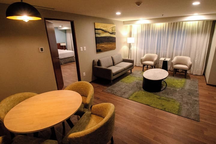 Courtyard by Marriott Mexico City Revolucion
