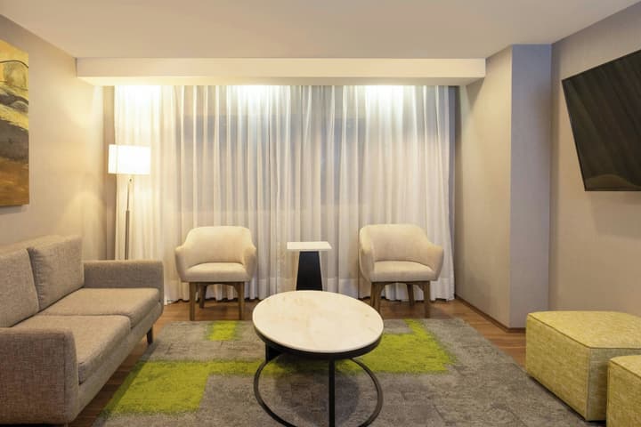 Courtyard by Marriott Mexico City Revolucion