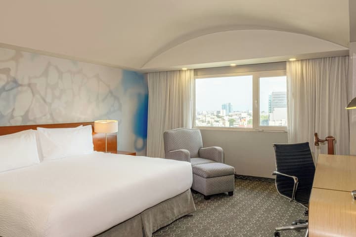 Courtyard by Marriott Mexico City Revolucion