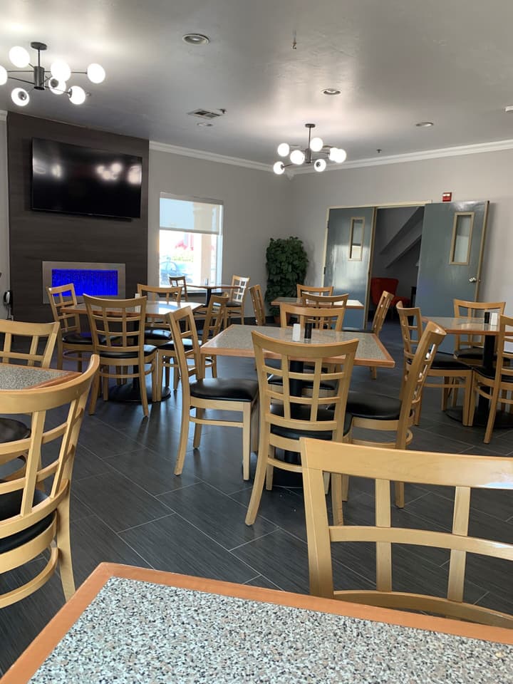 Howard Johnson by Wyndham Oklahoma City Airport/ Fairgrounds