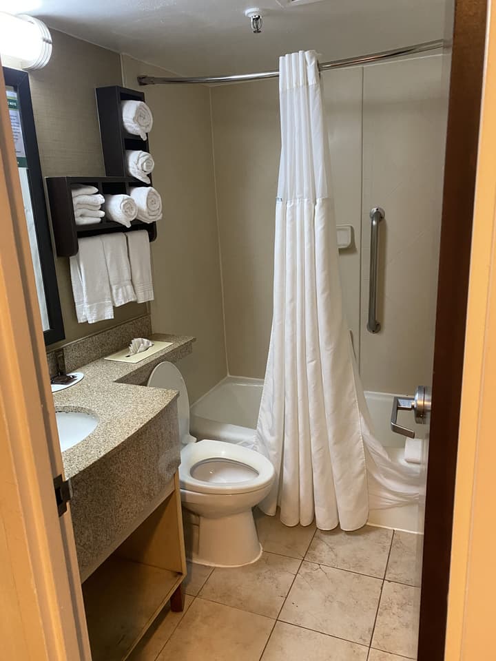 Wingate by Wyndham Springfield