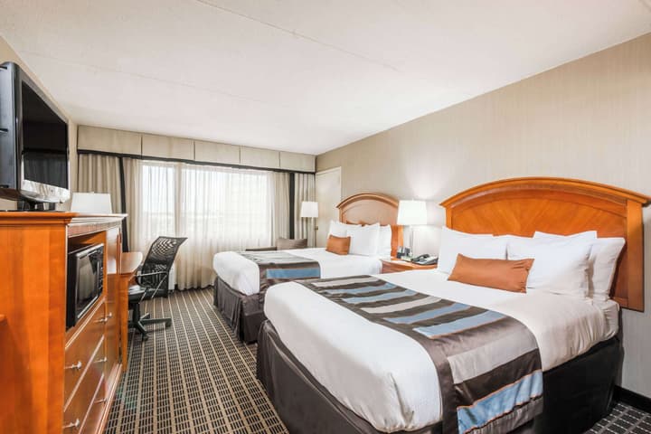 Wingate by Wyndham Springfield