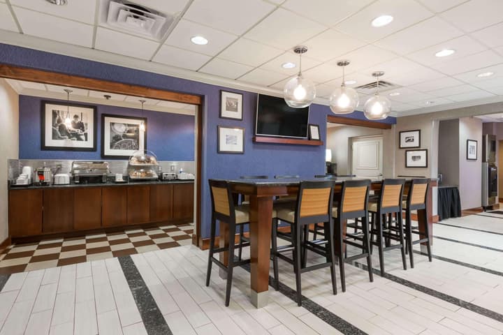 Wingate by Wyndham Springfield