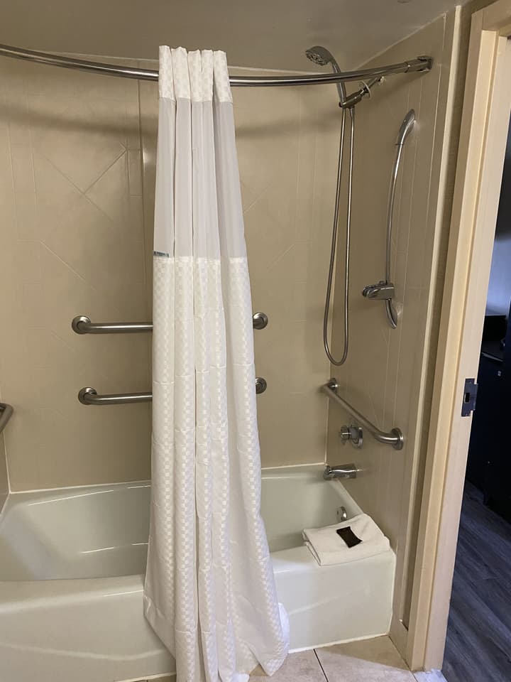 Wingate by Wyndham Springfield