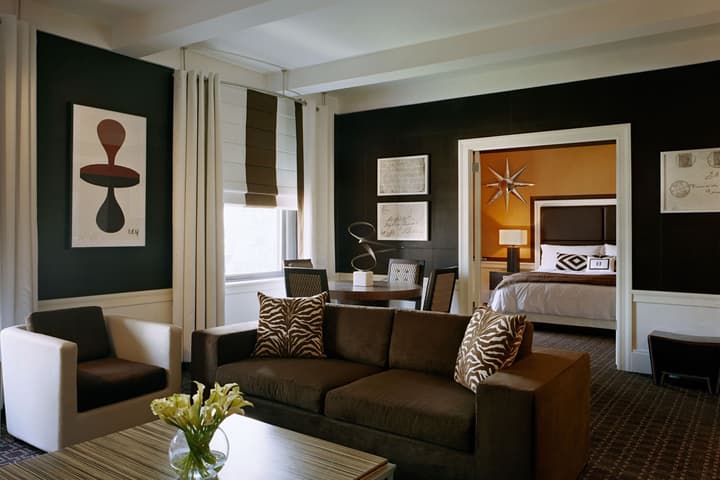 Empire Hotel
