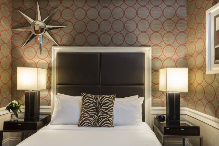 Empire Hotel