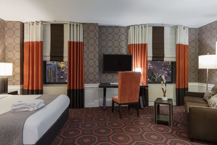 Empire Hotel