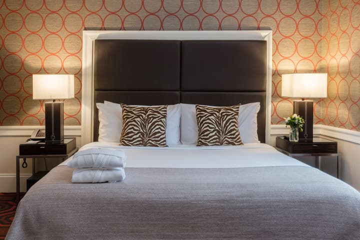 Empire Hotel