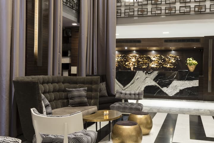 Empire Hotel