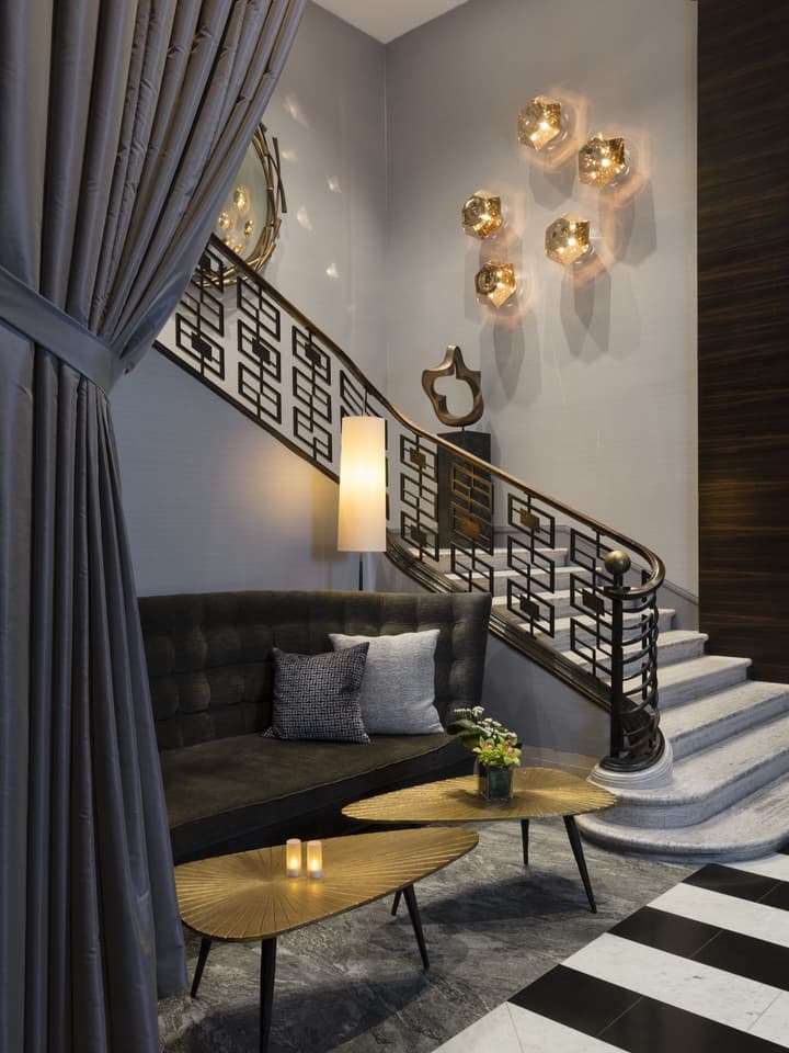 Empire Hotel