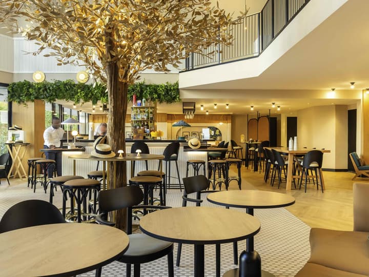 Novotel Paris Suresnes Longchamp