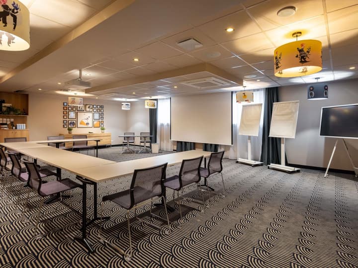 Novotel Paris Suresnes Longchamp