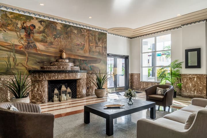 Essex House By Clevelander
