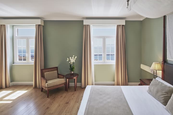 The Rock Hotel