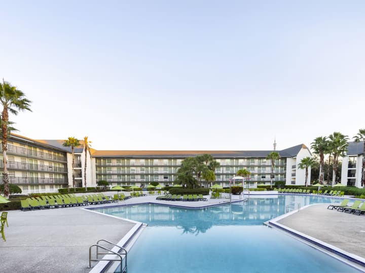 Avanti International Resort