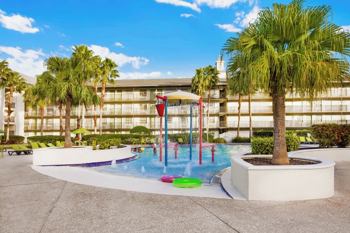 Avanti International Resort