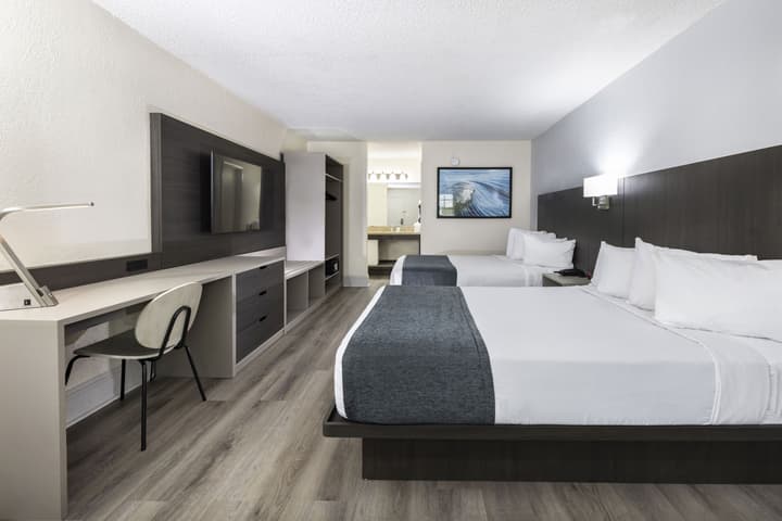 Avanti International Resort