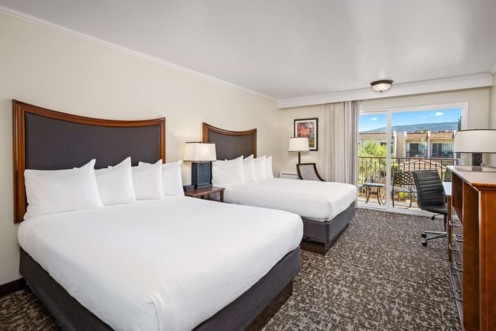 Best Western Plus Royal Oak Hotel