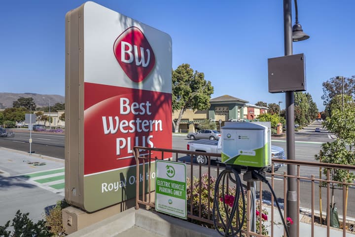 Best Western Plus Royal Oak Hotel
