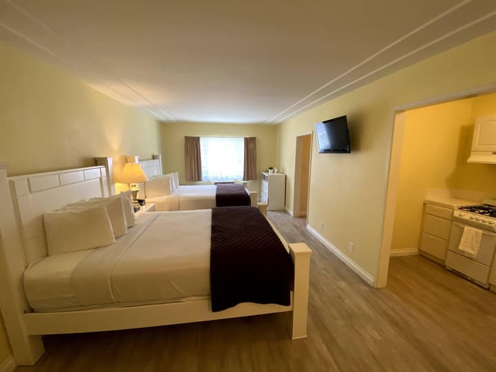 Hollywood Celebrity Hotel