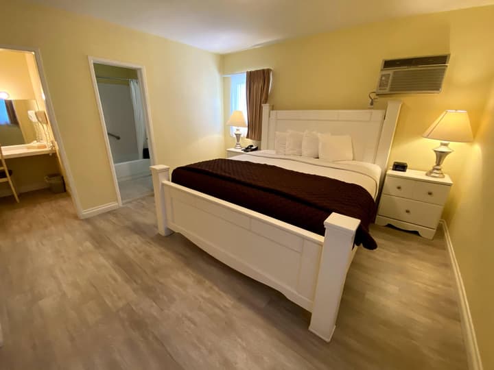 Hollywood Celebrity Hotel