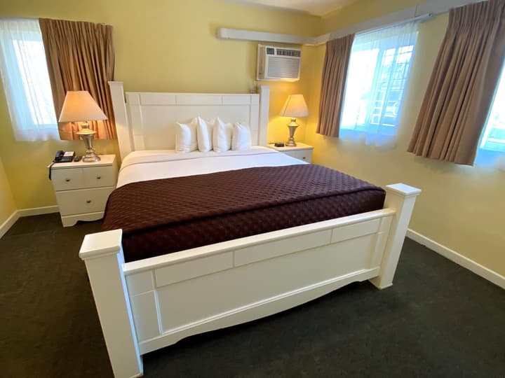 Hollywood Celebrity Hotel
