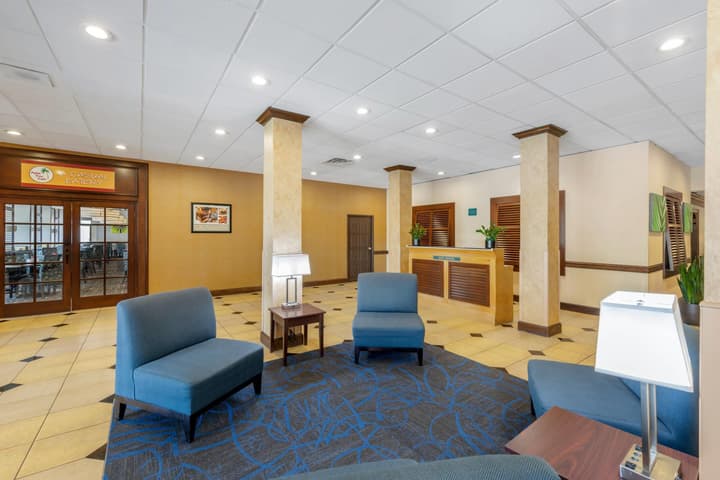 Clarion Hotel Anaheim Resort