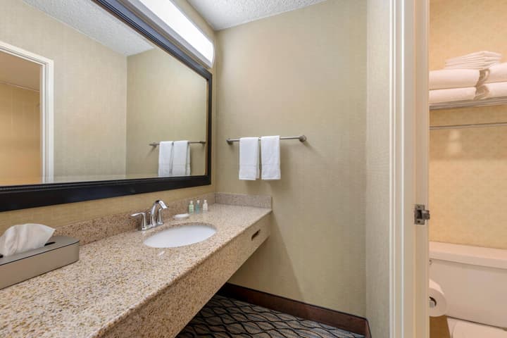 Clarion Hotel Anaheim Resort