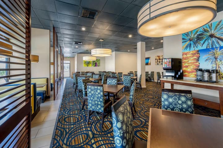 Clarion Hotel Anaheim Resort