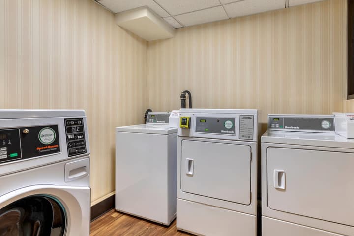 Clarion Hotel Anaheim Resort