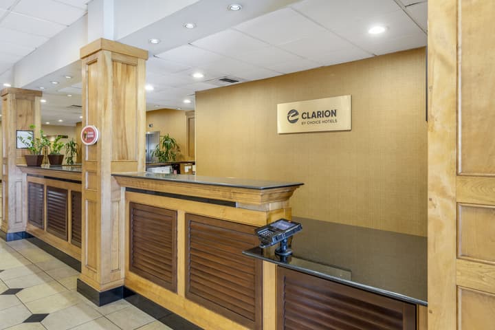 Clarion Hotel Anaheim Resort