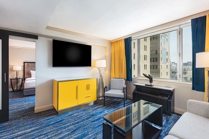 E-Central Downtown Los Angeles Hotel