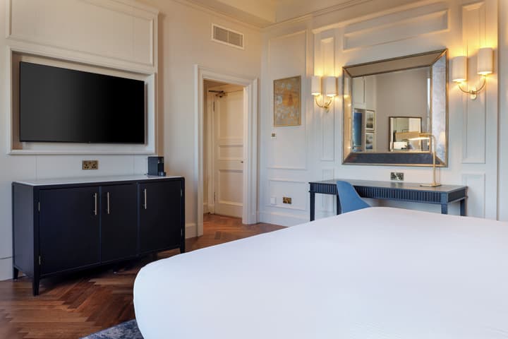 The Caledonian Edinburgh, Curio Collection by Hilton