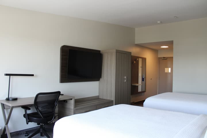 Holiday Inn Express Bakersfield by IHG
