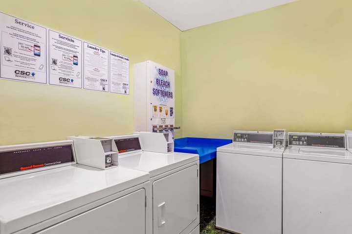 La Quinta Inn & Suites by Wyndham Miami Lakes