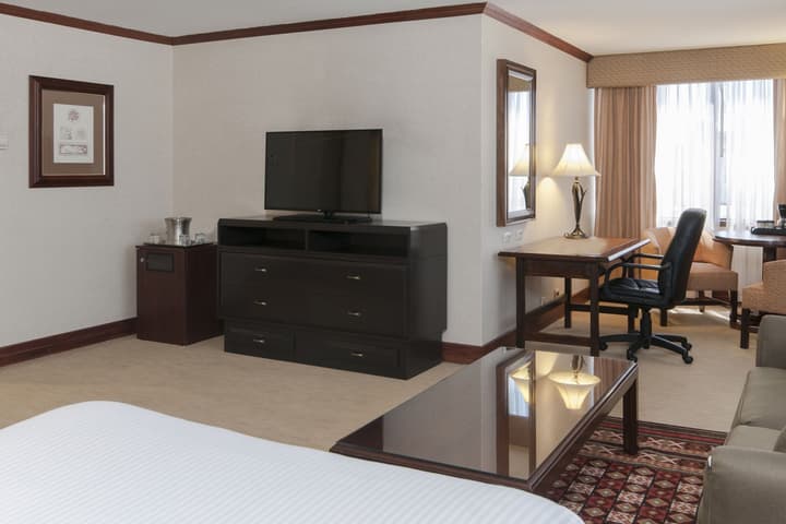 Delta Hotels by Marriott San Jose Aurola