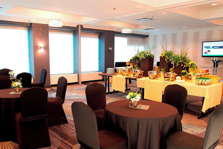 Courtyard by Marriott Downtown Toronto