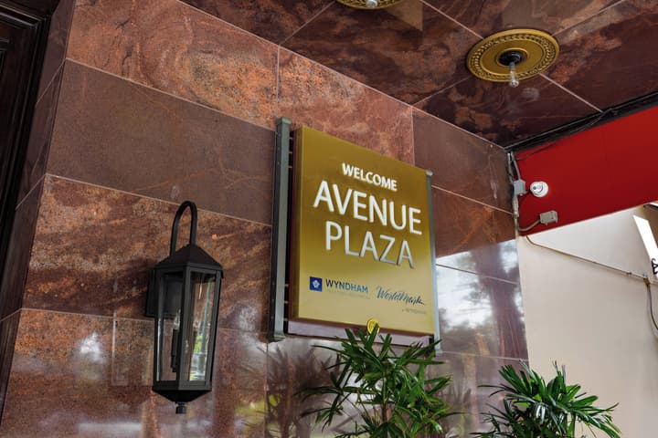 Club Wyndham Avenue Plaza