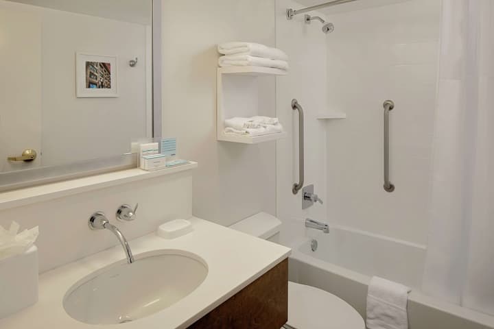 Hampton Inn Louisville Downtown