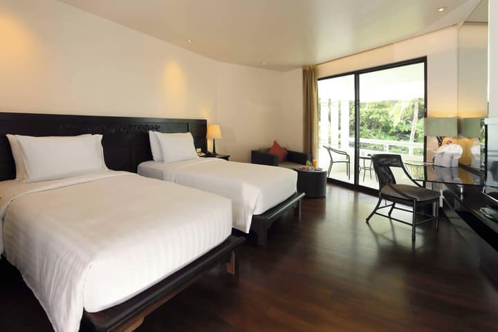 Le Meridien Phuket Beach Resort