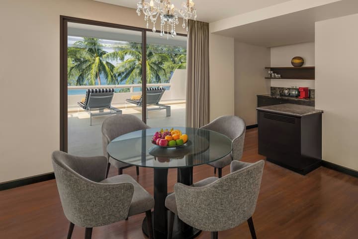 Le Meridien Phuket Beach Resort
