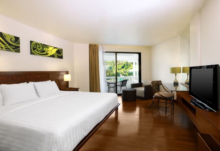 Le Meridien Phuket Beach Resort
