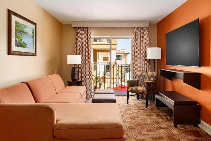 Inn of Naples, Tapestry Collection by Hilton