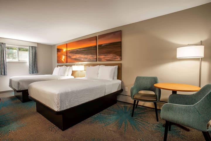 Days Inn by Wyndham Marquette