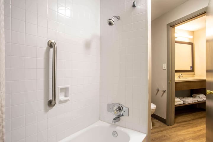 Days Inn by Wyndham Marquette