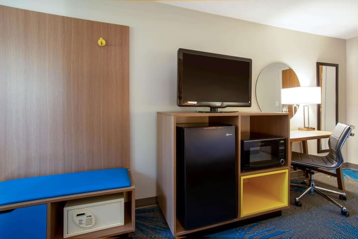 Days Inn by Wyndham Marquette
