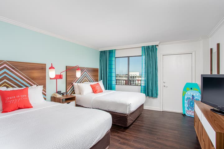 Beachside Hotel & Suites Cocoa Beach - Port Canaveral